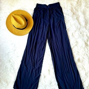 BCBG Wide legged pants